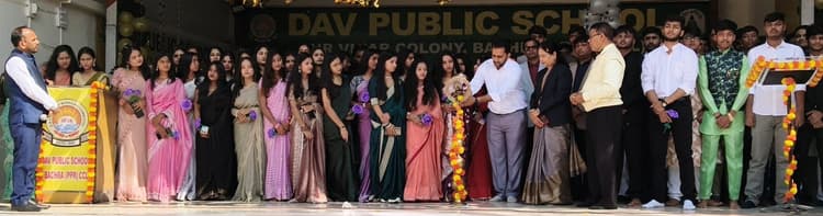 डीएवी बचरा में 10वीं व 12वीं कक्षा के परीक्षार्थियों को दी गयी विदाई
