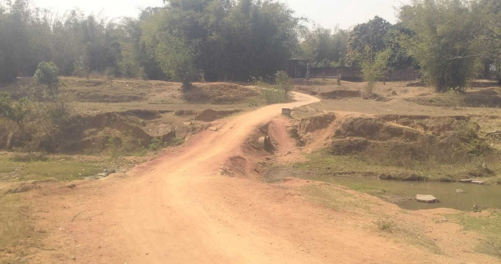 Giridih News :झारखंड गठन के बाद भी जोरासिमर के लिए नहीं बनी पक्की सड़क