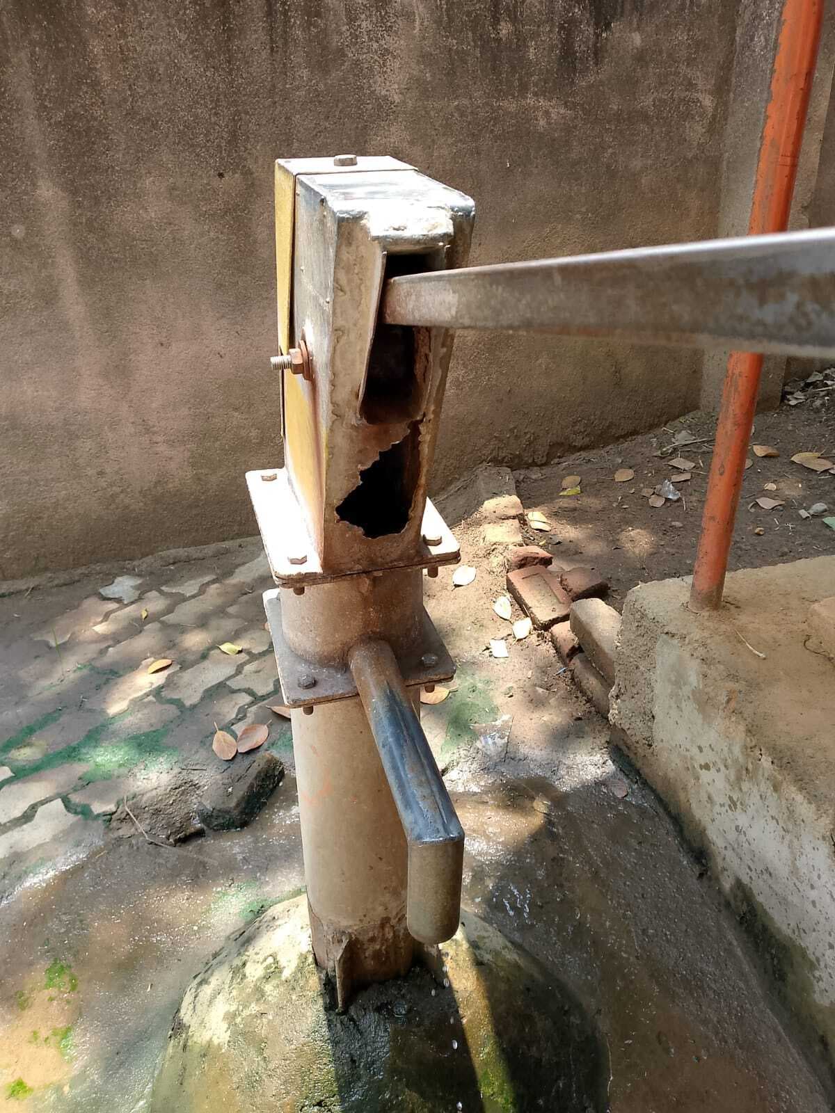 Giridih News :छोटकी खरगडीहा में एक दर्जन चापाकल खराब, पेयजल संकट गहराया