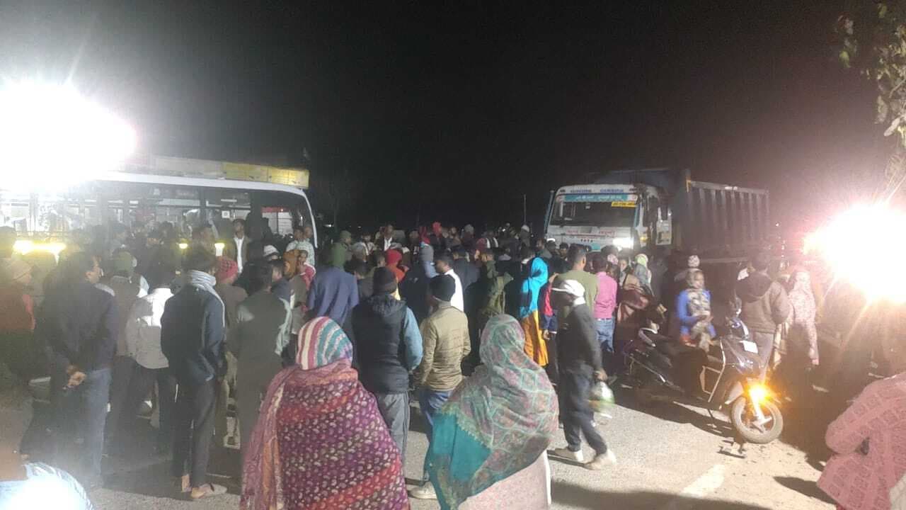 मुरगू चौक के पास कार ने बाइक सवार को रौंदा