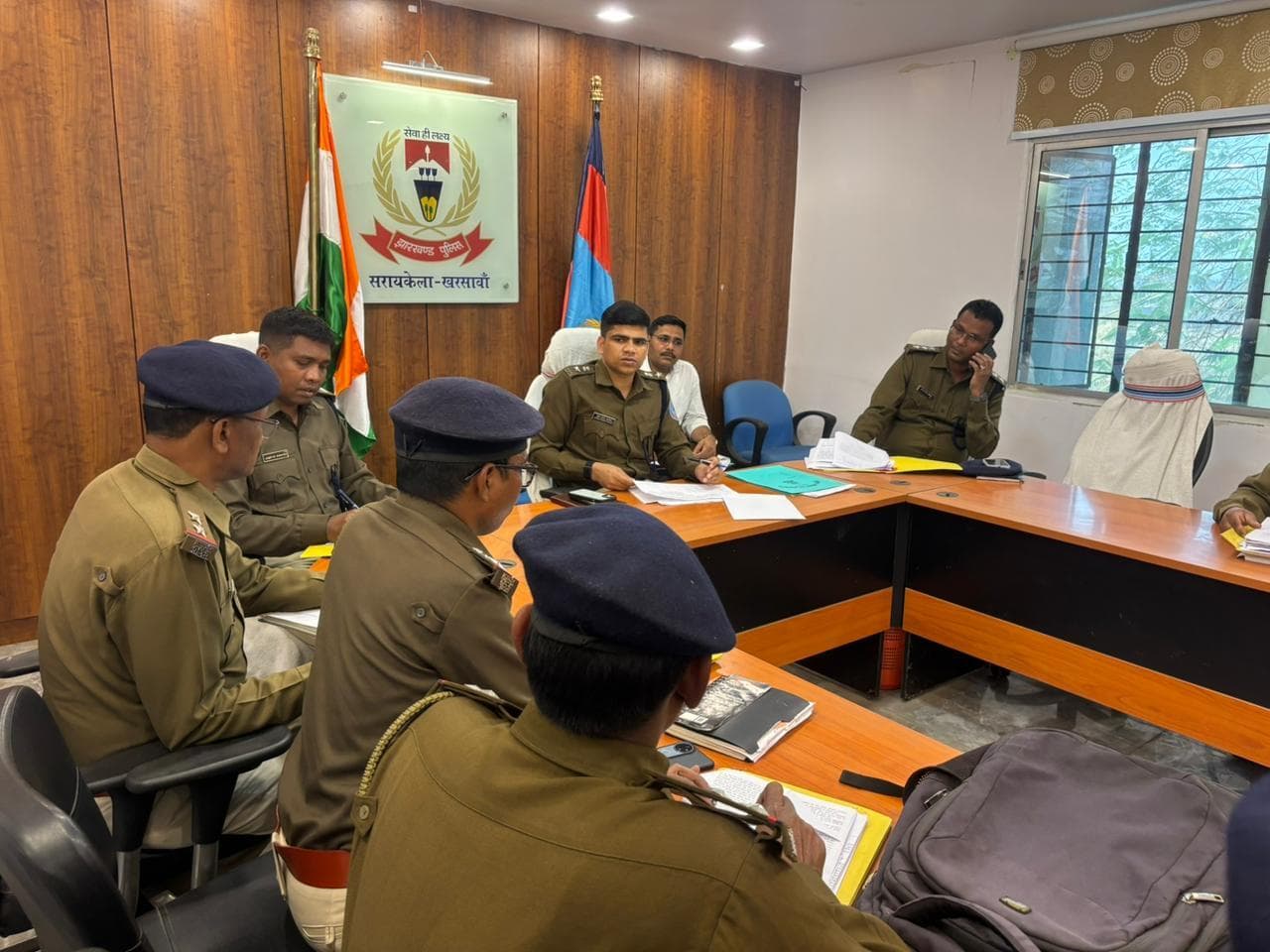 Seraikela Kharsawan News : एनडीपीएस मामलों में सख्ती, 30 एकड़ अफीम में खेती नष्ट, ड्रोन से निगरानी