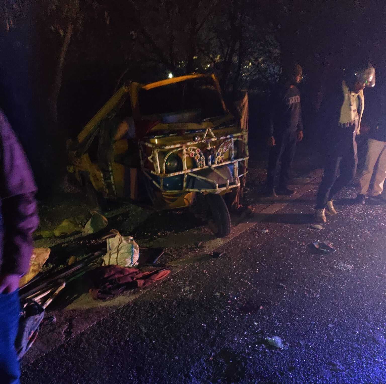 शादी समारोह में खाना बनाने जा रहे दो लोगों की मौत, छह घायल