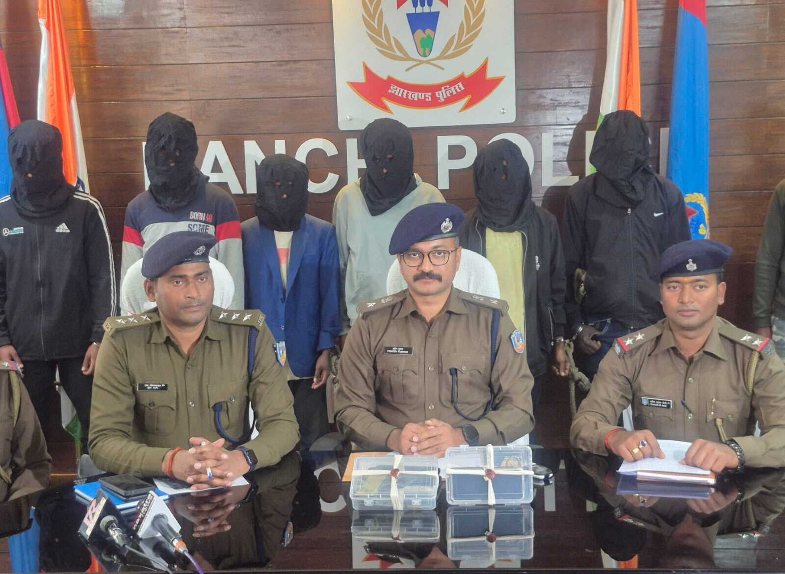 महिला की हत्या मामले में छह आरोपी गिरफ्तार