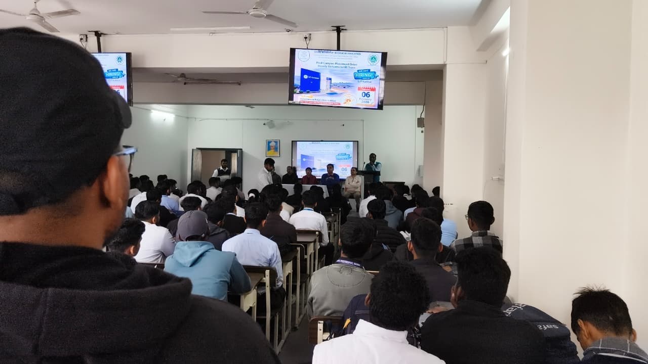 कैंपस ड्राइव से विद्यार्थियों को मिलते हैं बेहतर रोजगार के अवसर