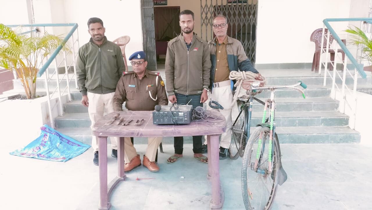 पुलिस ने चोर को किया गिरफ्तार
