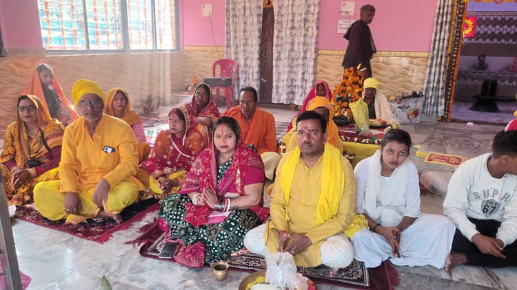 सिन्हा बाजार में शिव परिवार मंदिर की प्राण-प्रतिष्ठा संपन्न