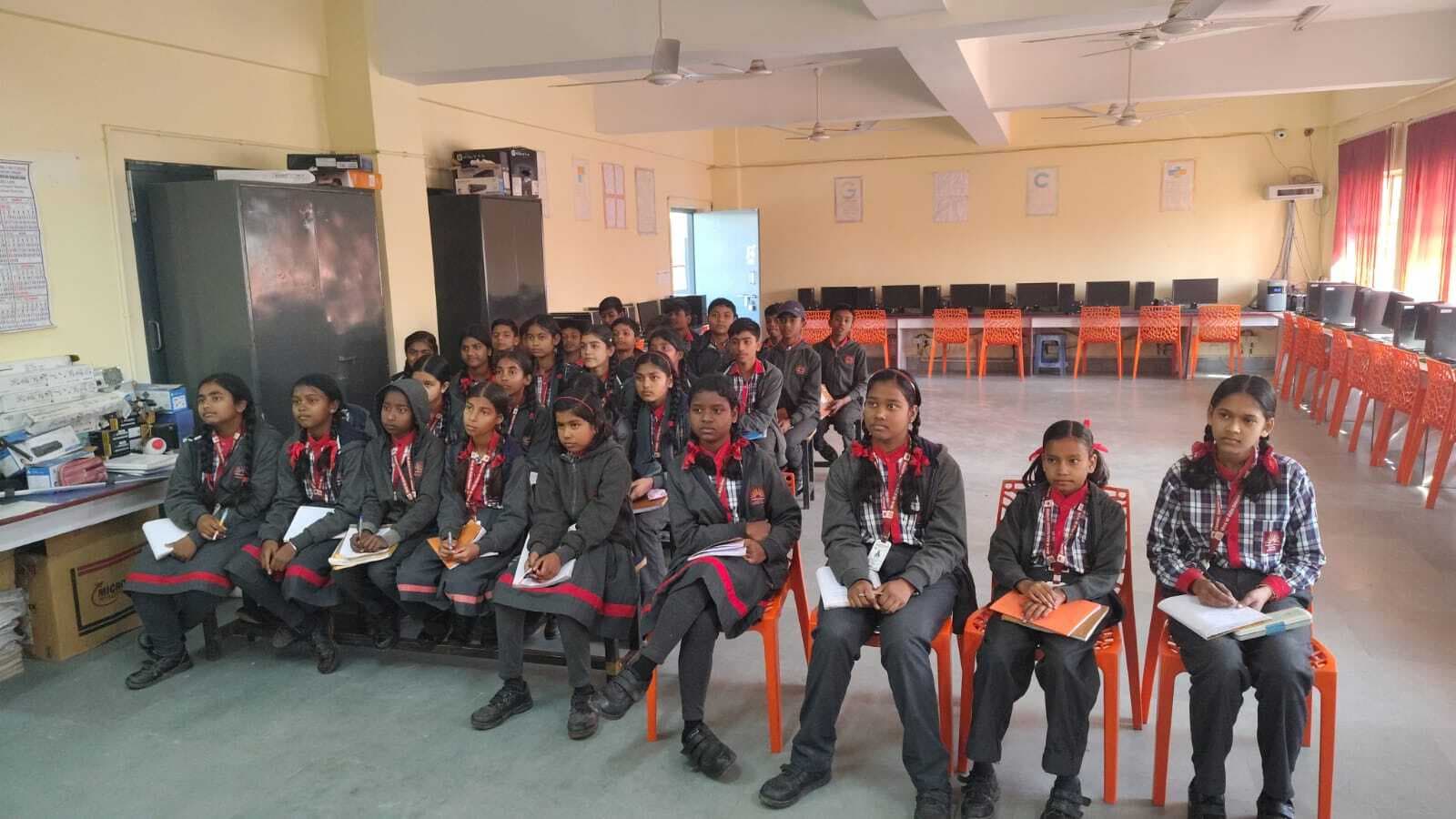 पीएम ने विद्यार्थियों को परीक्षा को उत्सव के रूप में लेने की दी प्रेरणा