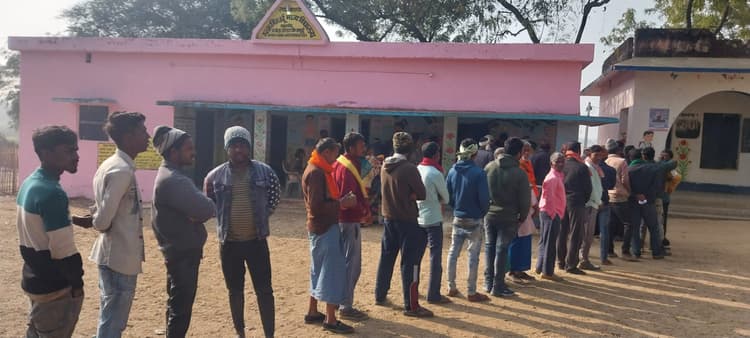 पैक्स चुनाव :  60 से 70 प्रतिशत तक हुआ मतदान