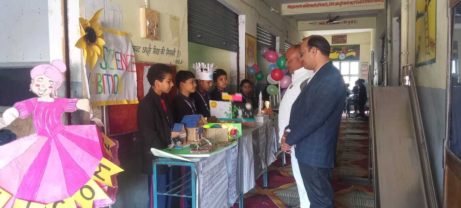 छोटे बच्चों की रचनात्मकता और वैज्ञानिक सोच का अनोखा संगम