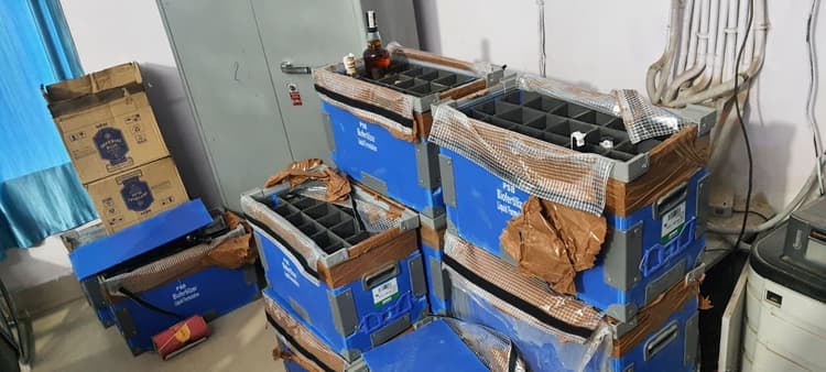 भारी मात्रा में अवैध विदेशी शराब बरामद