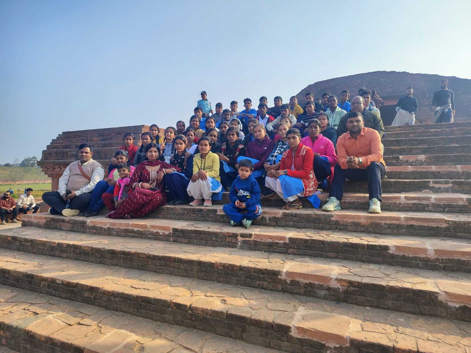 बभनगामा विद्यालय के विद्यार्थियों ने किया विक्रमशिला विवि का शैक्षणिक भ्रमण