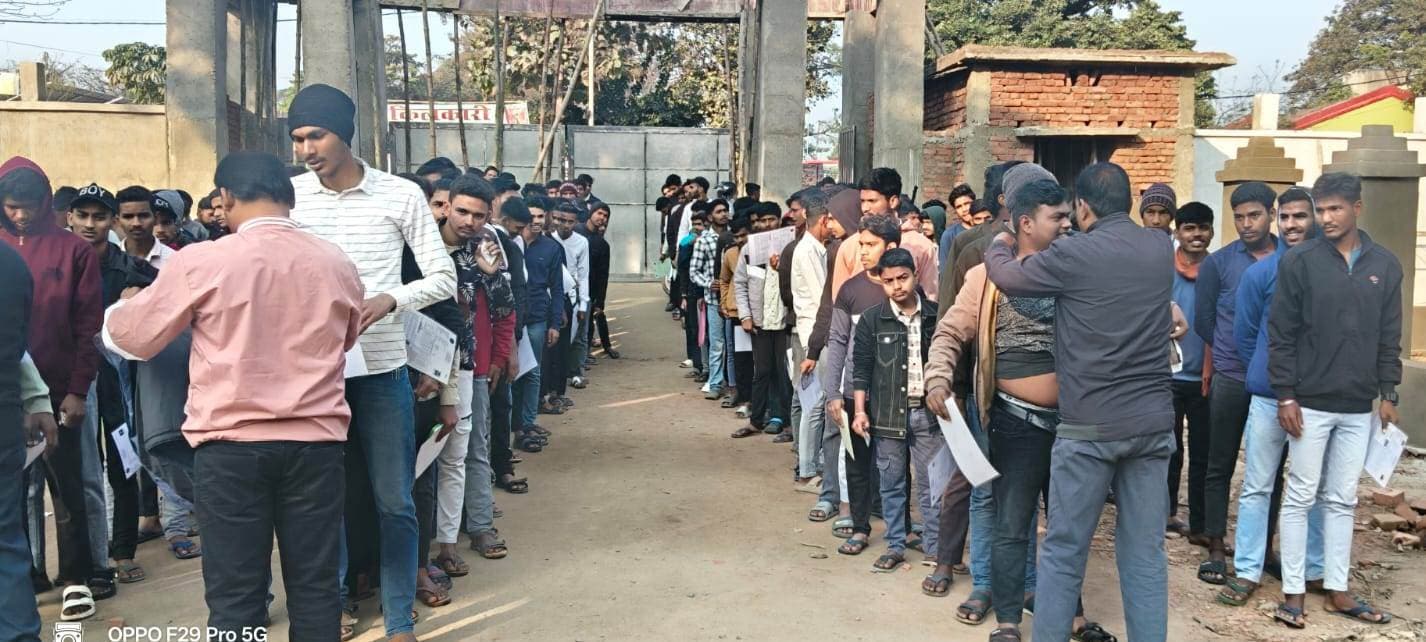 रसायनशास्त्र और अंग्रेजी की 307 परीक्षार्थियों ने छोड़ी परीक्षा