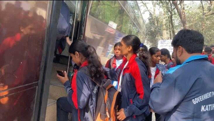 राज्य स्तरीय खेलकूद प्रतियोगिता के लिए राजकीय पॉलिटेक्निक के 48 प्रतिभागी पटना रवाना