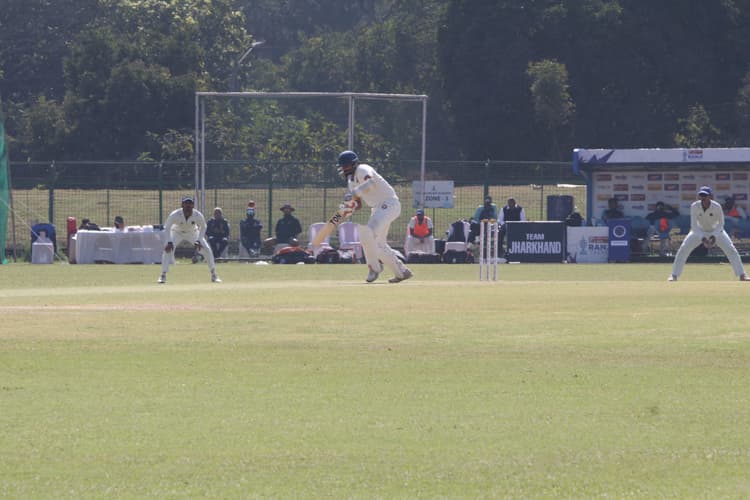 Jharkhand vs Uttrakhand Ranji Trophy Quarter final match : उत्तराखंड ने झारखंड के खिलाफ ली 47 रनों की बढ़त