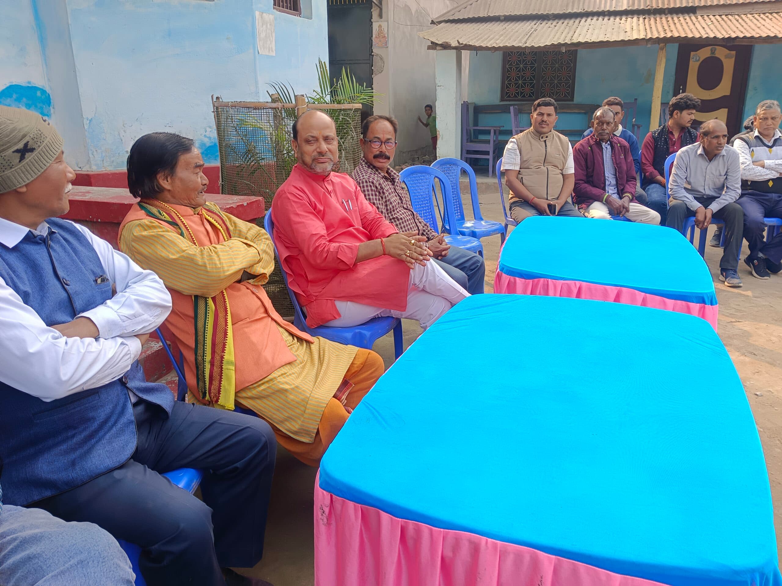 शोकाकुल परिजनों को विधायक ने दी सांत्वना