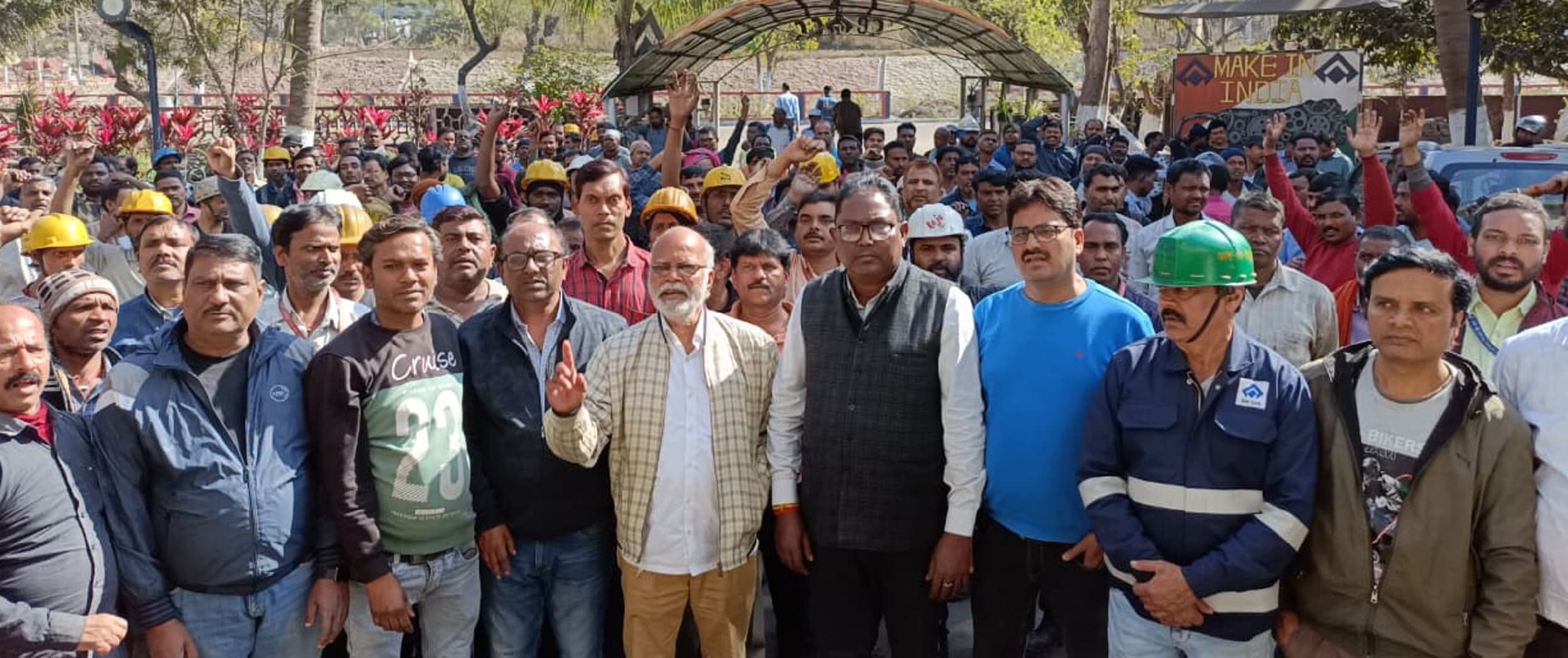 Bokaro News : मजदूरों को स्पेशल एलाउंस दे या हड़ताल के लिए तैयार रहे प्रबंधन : महामंत्री