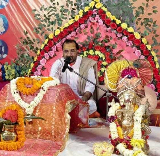 शिव महापुराण कथा में पंचाक्षर मंत्र व भस्म की महिमा का किया बखान