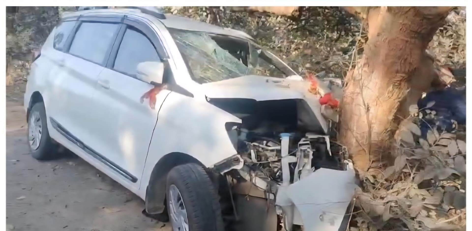 बाराती गाड़ी दुर्घटनाग्रस्त, एक की मौत, चार घायल