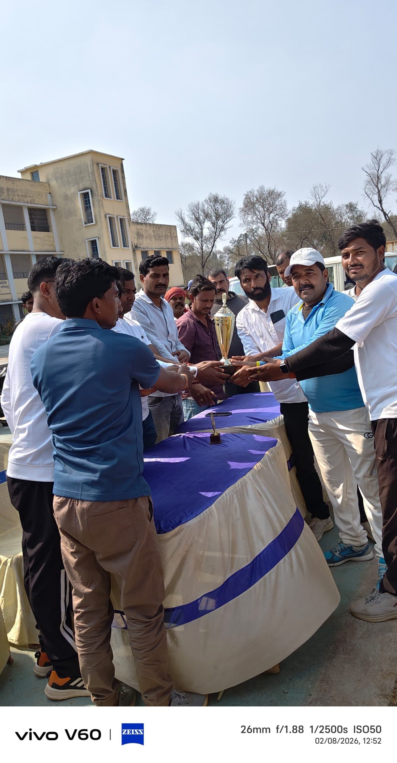 मैत्रीपूर्ण क्रिकेट में पब्लिक टीम का दबदबा, प्रशासन को 20 रन से हराया