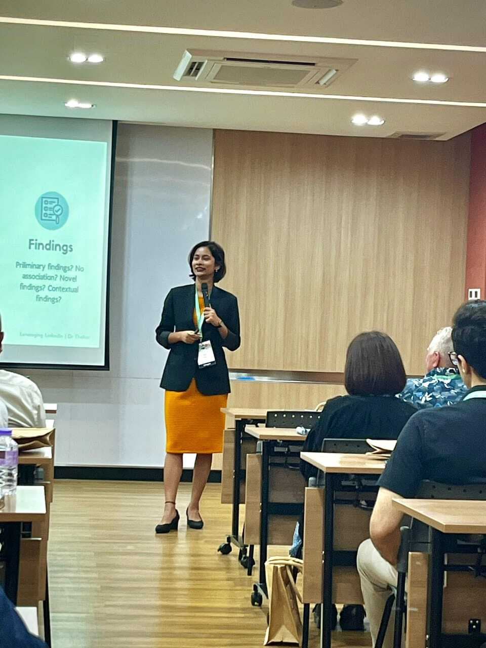 सवा रुपये की शादी, शगुन में किताबें