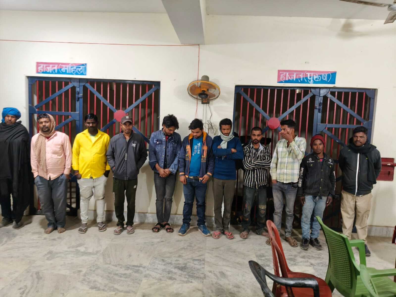 शराब के मामले में पुलिस की एक दिन की कार्रवाई में 54 गिरफ्तार