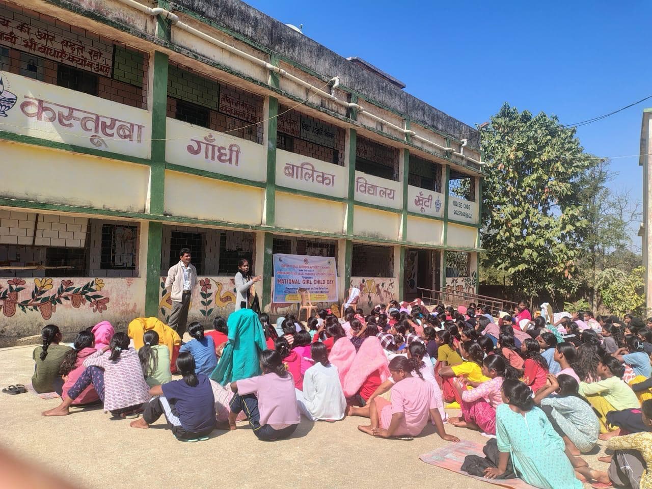 बाल विवाह के प्रति छात्राओं को किया गया जागरूक