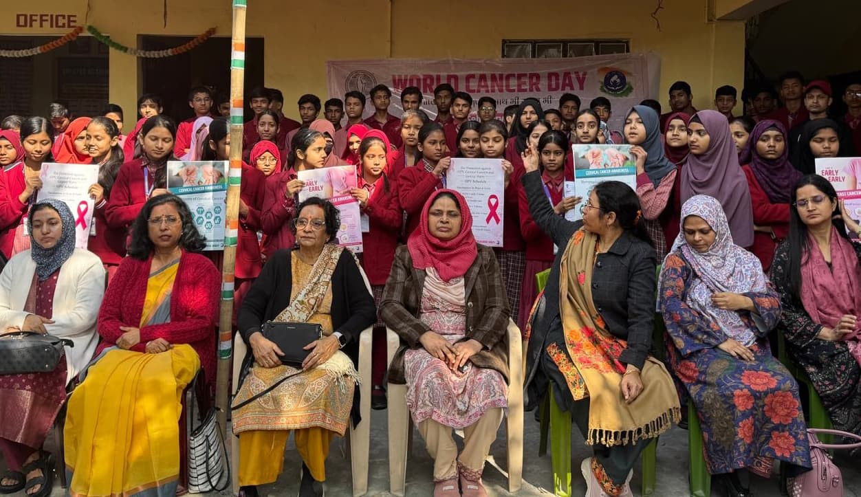 कैंसर के खिलाफ महिला चिकित्सकों ने उठाया बीड़ा, स्कूल-कॉलेजों में चलाया जागरूकता अभियान