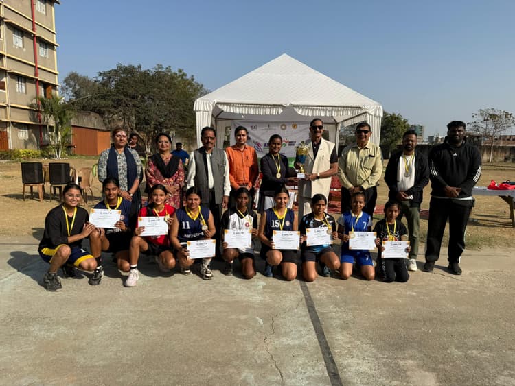 Ashmita basketball league govind vidalya : टीम मैडनेस ने अस्मिता बास्केटबॉल लीग का जीता खिताब