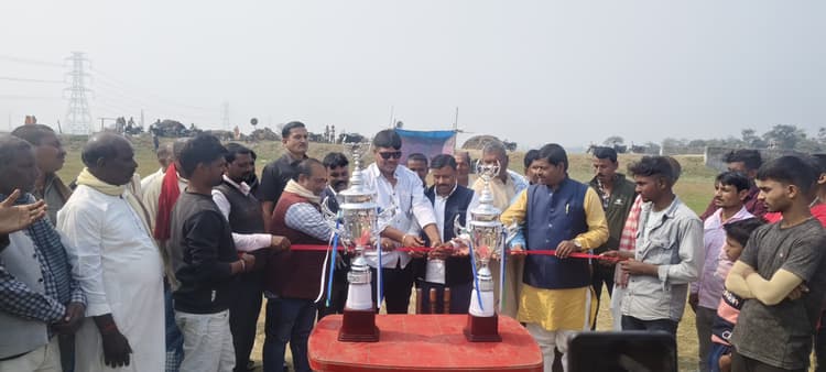 तेगाछी प्रीमियर लीग का शानदार आगाज,  उद्घाटन मैच में बोरना की टीम ने चोढली को 160 रनों से हराया