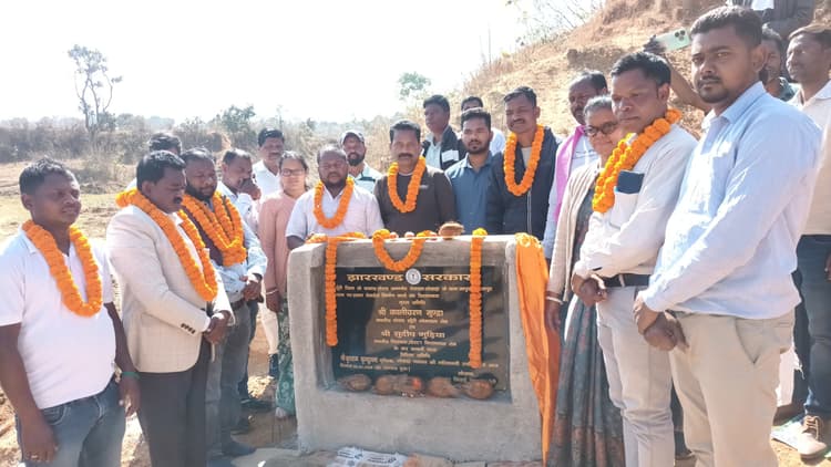 विधायक ने किया चेकडैम का शिलान्यास