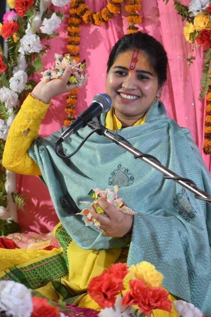 ईश्वर की भक्ति करने से मानव जीवन का होता है कल्याण: आरती किशोरी
