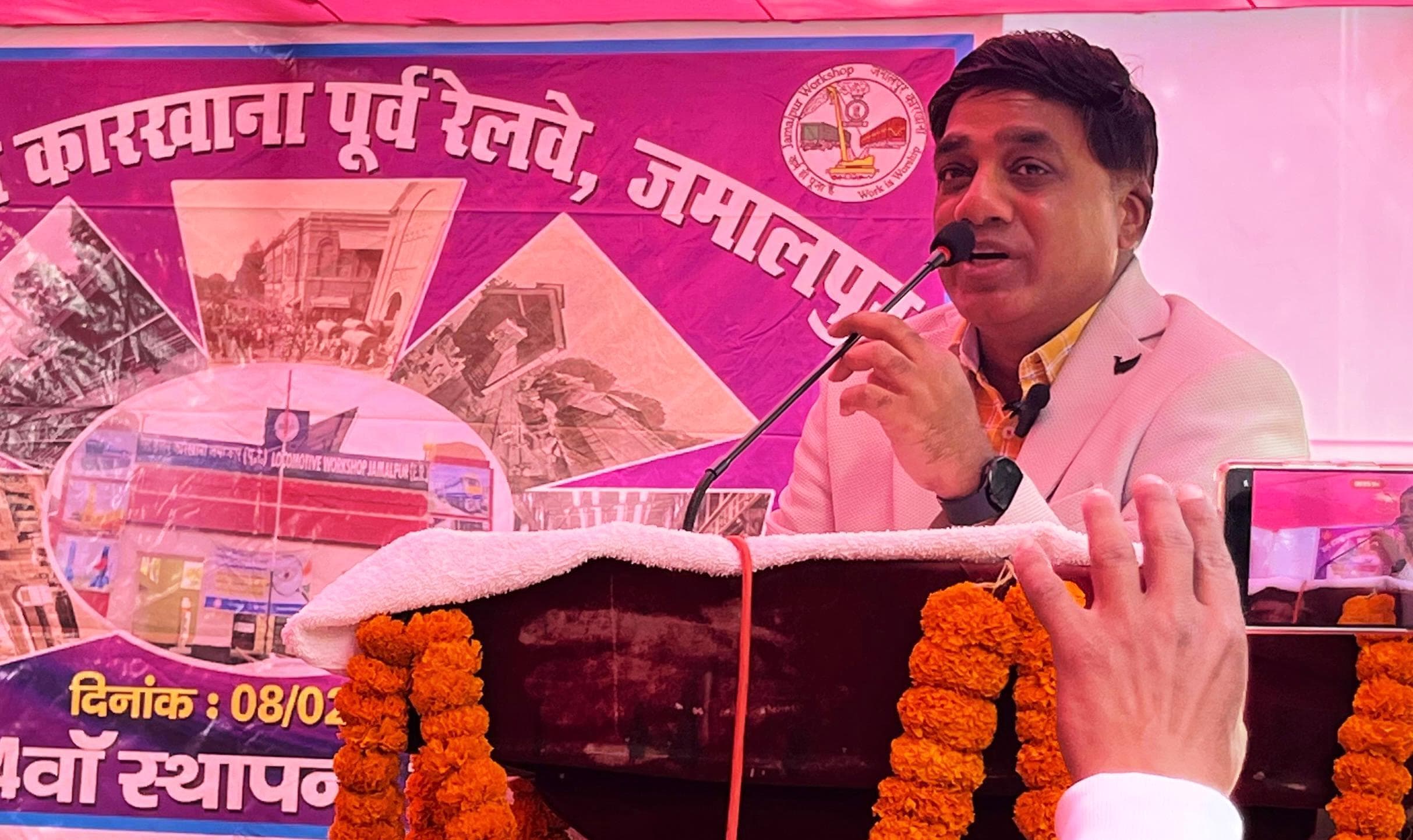 कर्मचारियों के सामूहिक प्रयास से प्रगति पथ पर अग्रसर रेल कारखाना : सीडब्ल्यूएम