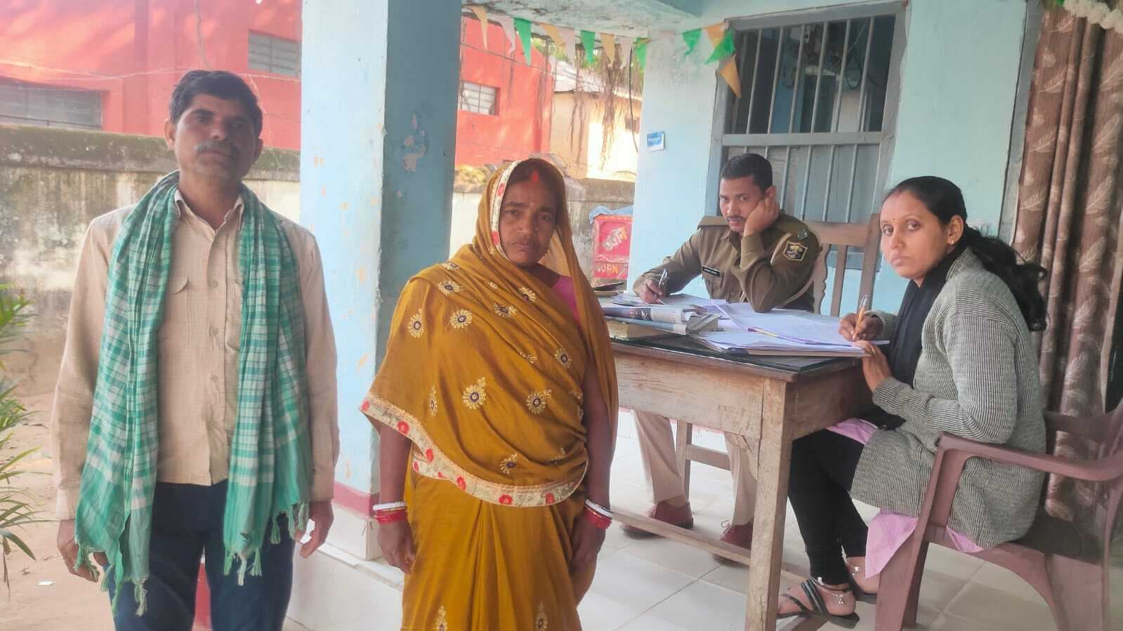 धरमपुर गांव में दुकान अग्निकांड की घटना के मामले में अज्ञात के विरुद्ध शिकायत दर्ज