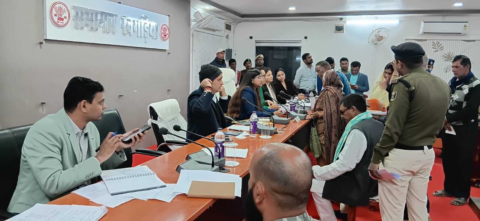 जन समाधान दिवस पर सुना गया 50 फरयादियों की समस्या