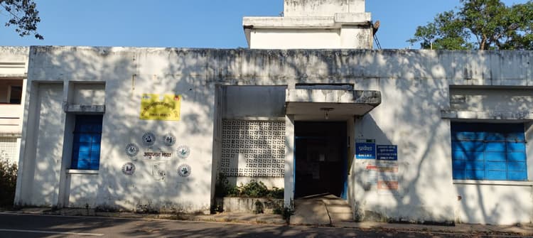 Bokaro News: वेदांता फील्ड केयर अस्पताल : वर्षों से ताले में बंद है करोड़ों की मशीन, सेक्टरवासियों को नहीं मिला लाभ