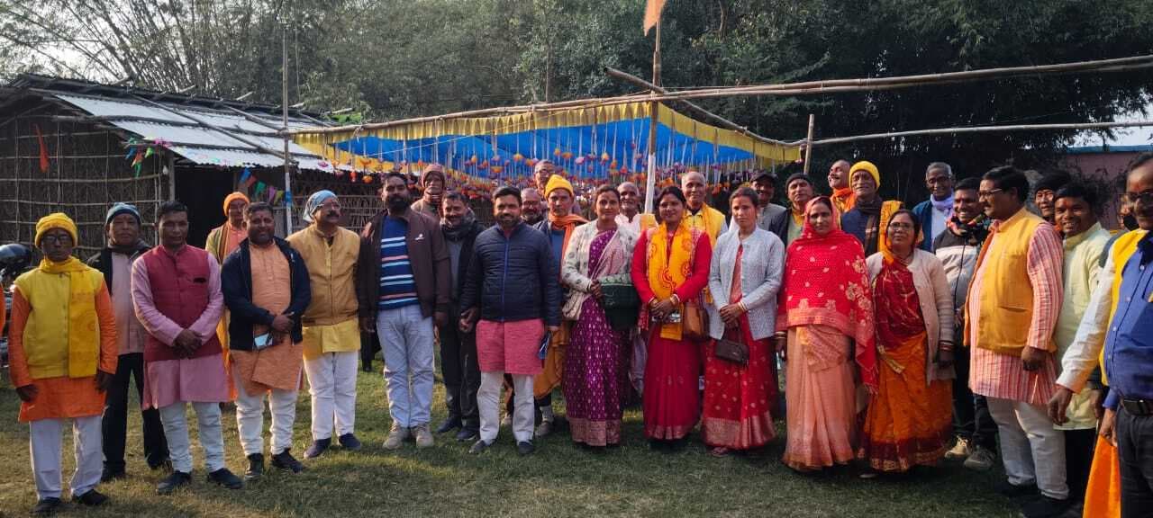 गायत्री परिवार की गोष्ठी का आयोजन