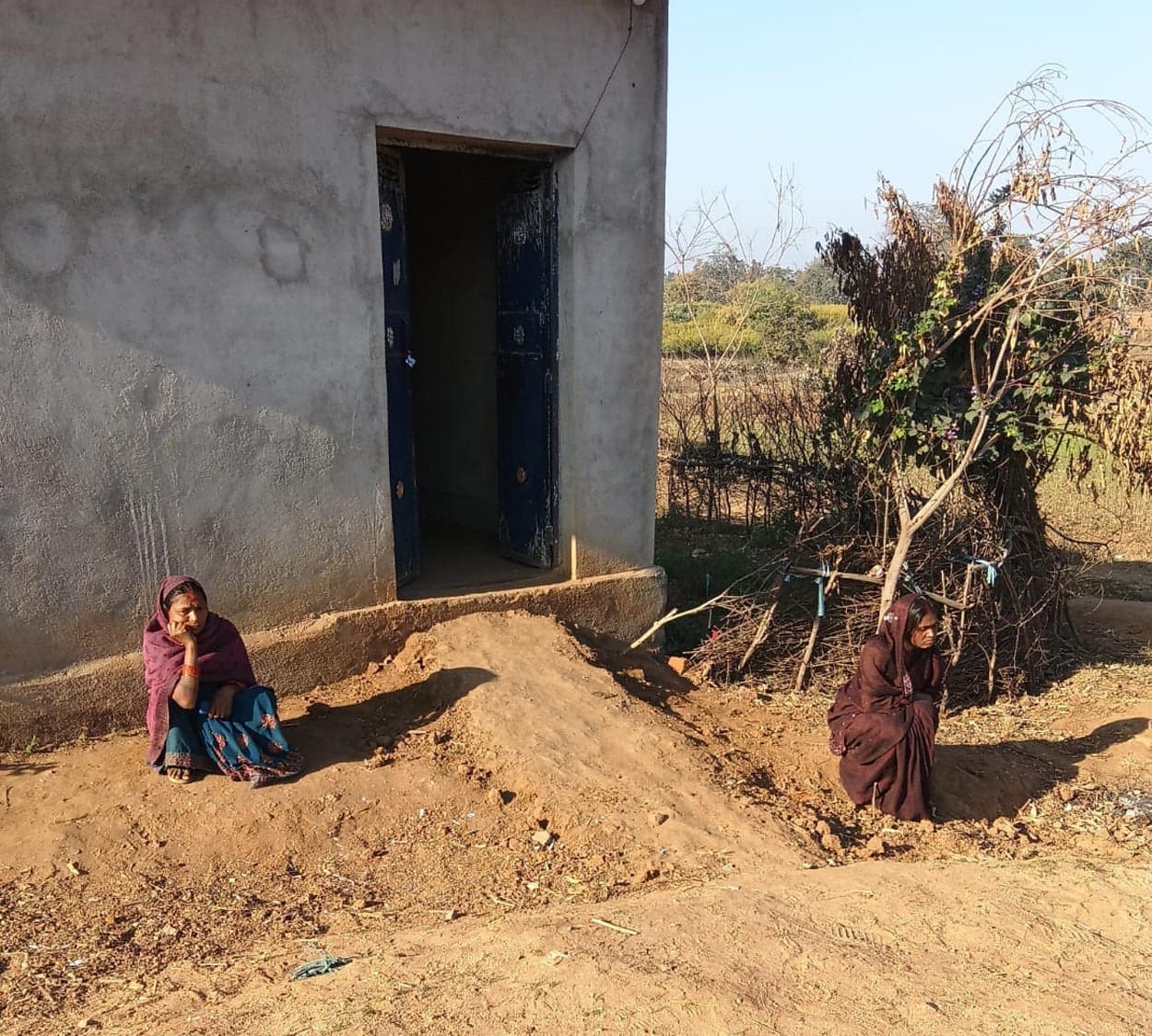 बेटी की शादी के लिए रखे नकद व गहने की चोरी