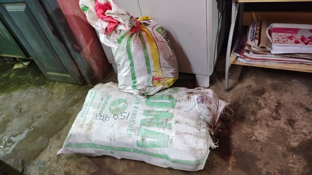 236 बोतल नेपाली शराब जब्त, तस्कर फरार