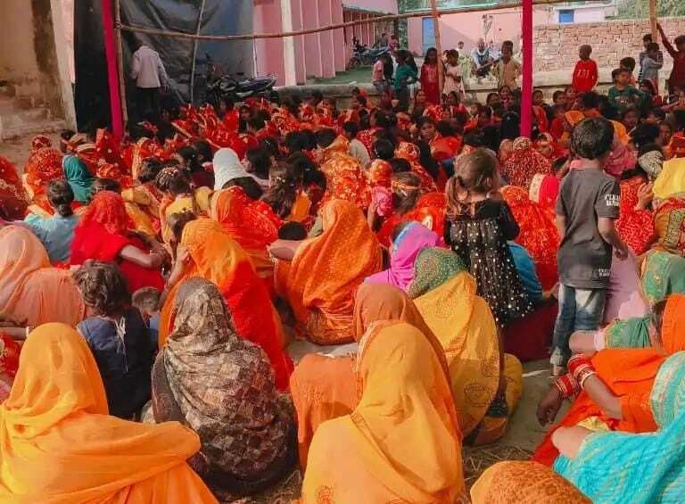 मोहनपुर ठाकुरबाड़ी में नौ दिवसीय श्रीमद्भागवत कथा का हुआ शुभारंभ