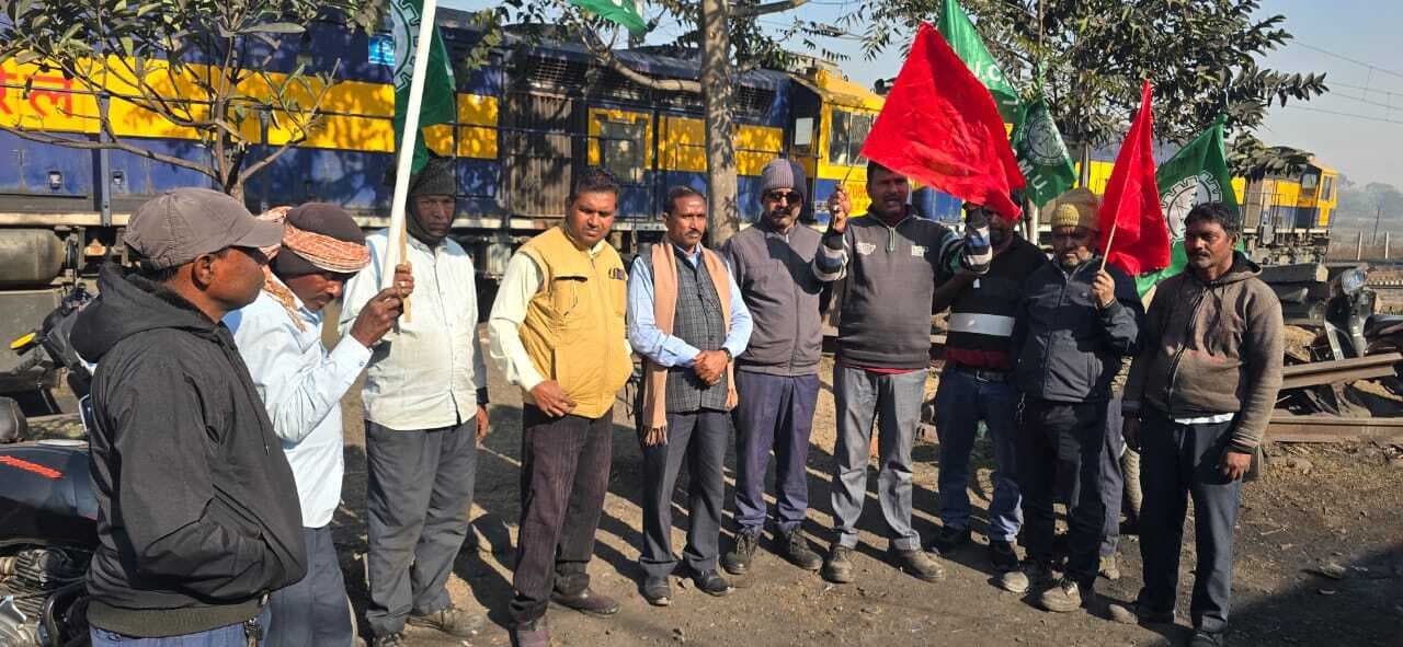 Giridih News :देशव्यापी हड़ताल आज, ट्रेड यूनियनों ने लगाया जोर