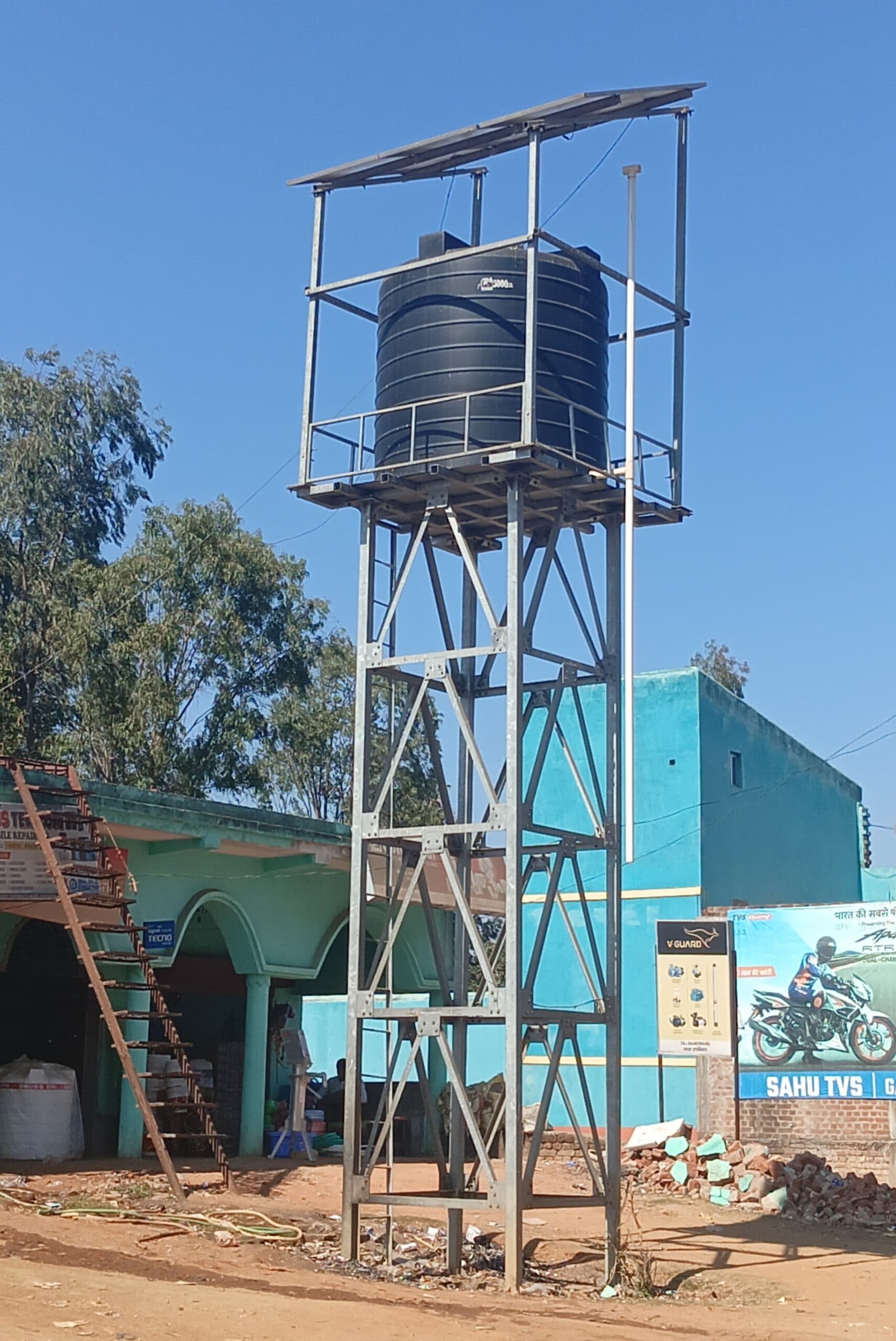 Giridih News :घाटकुल पंचायत के एक घर में नहीं पहुंचा पानी