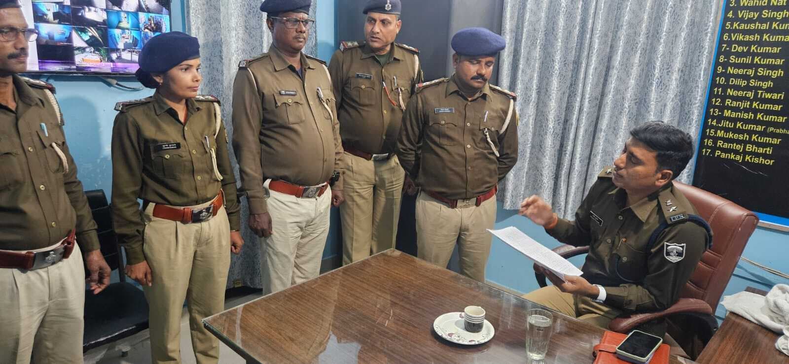 Bhagalpur news एसएसपी ने किया तीन थानों का निरीक्षण, लापरवाही पर मांगा स्पष्टीकरण