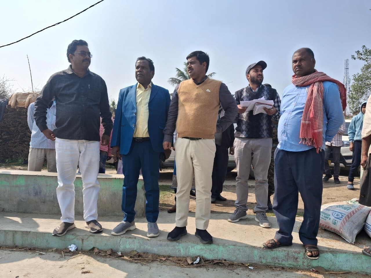 डीएम ने वीणा पंचायत के धार्मिक स्थलों का किया निरीक्षण