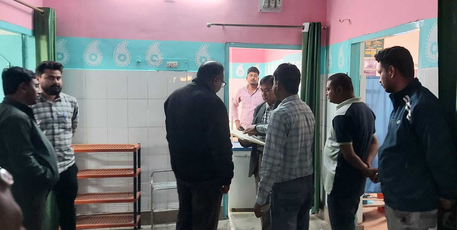 सिविल सर्जन का सीएचसी में औचक निरीक्षण