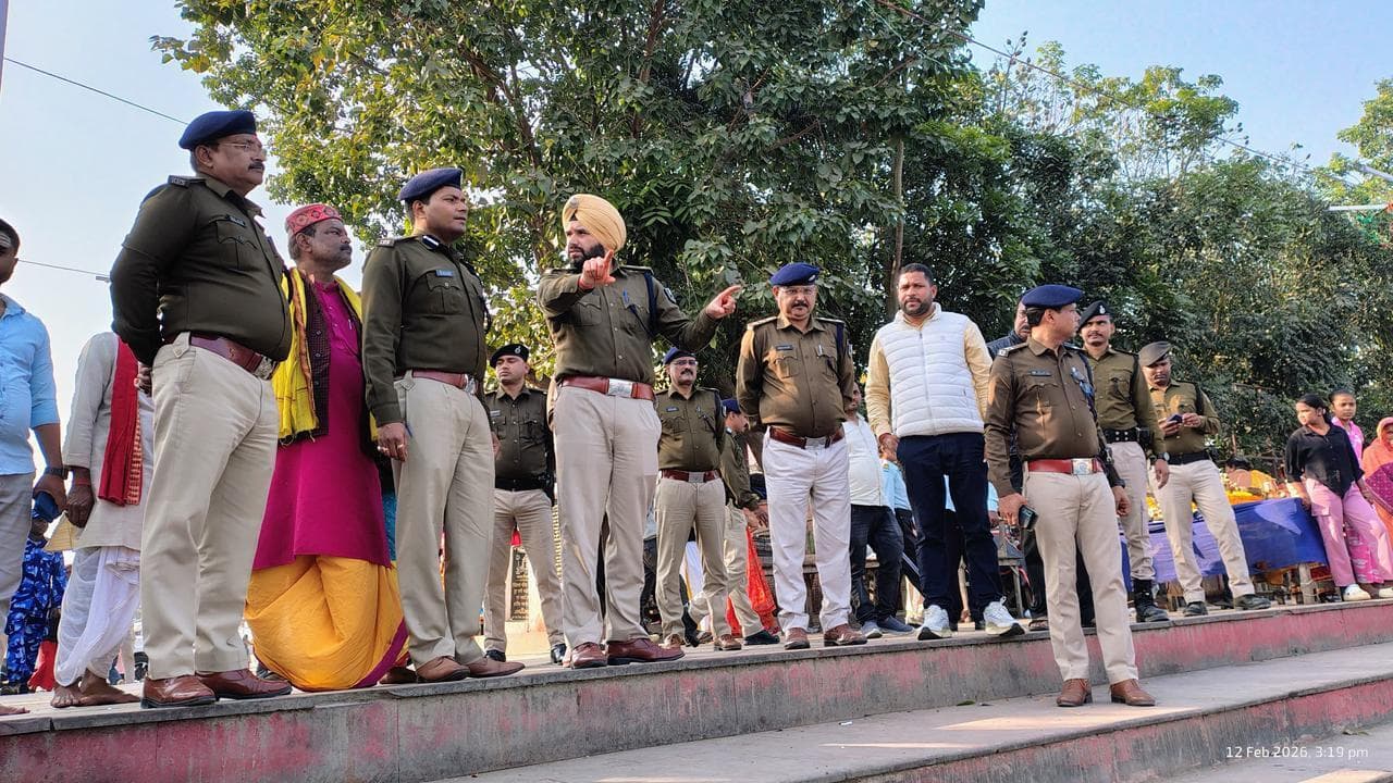 डीआइजी ने बाबा भोलेनाथ की पूजा- अर्चना