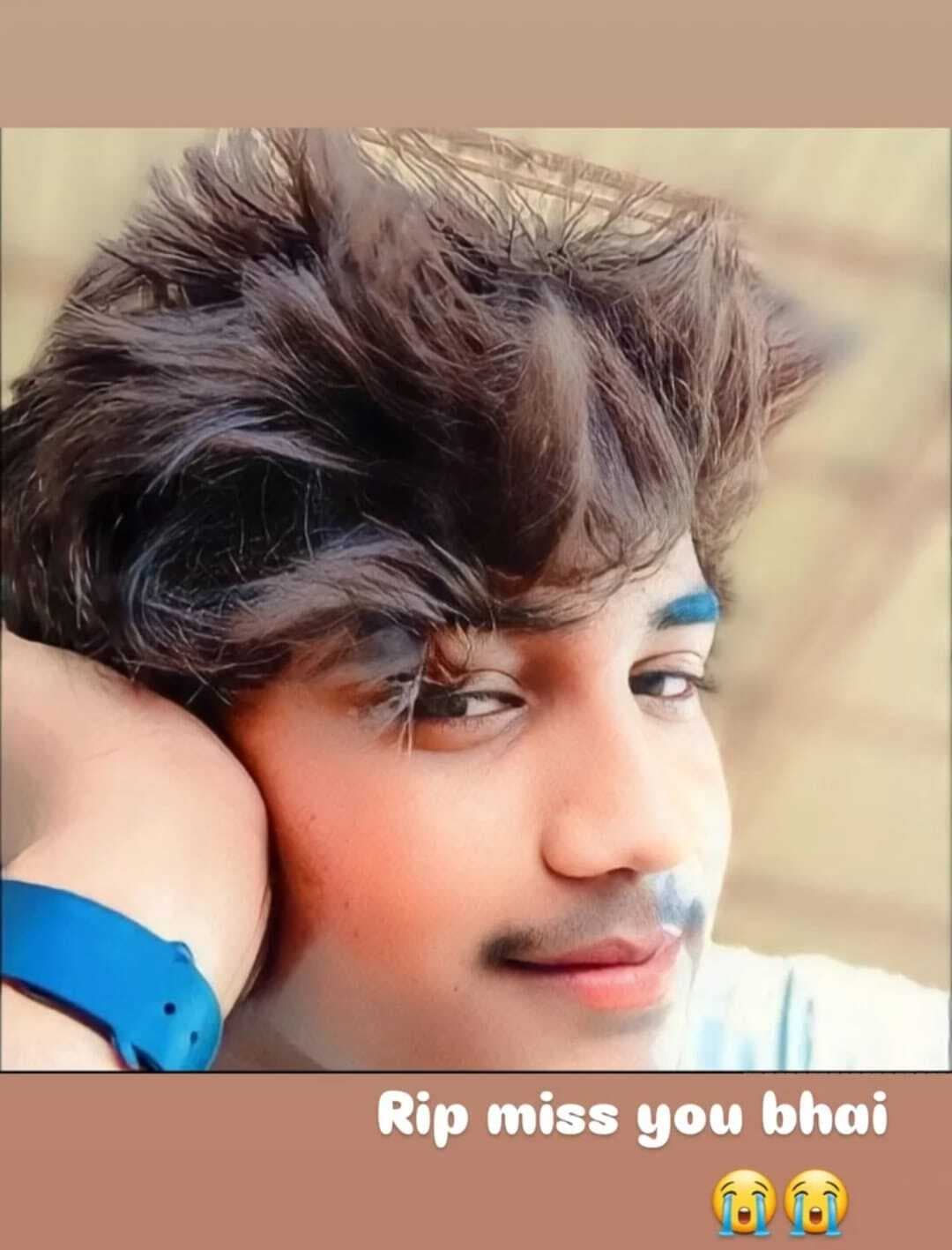 सड़क हादसे में बाइक सवार युवक की मौत