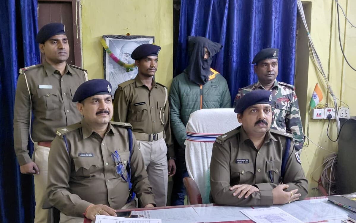 आपसी विवाद में गोली फायरिंग करने वाला फरार आरोपित गिरफ्तार