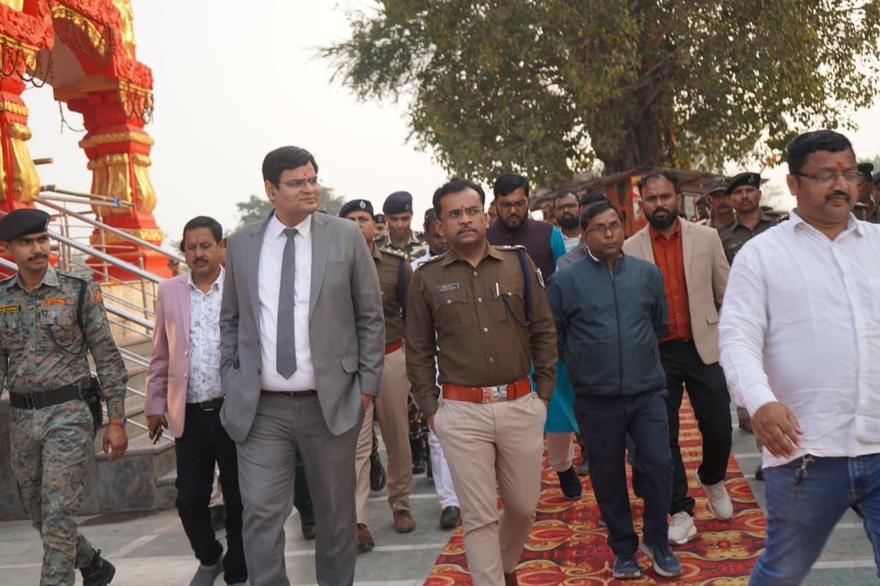 डीएम व एसपी ने सुंदरनाथ धाम का किया निरीक्षण