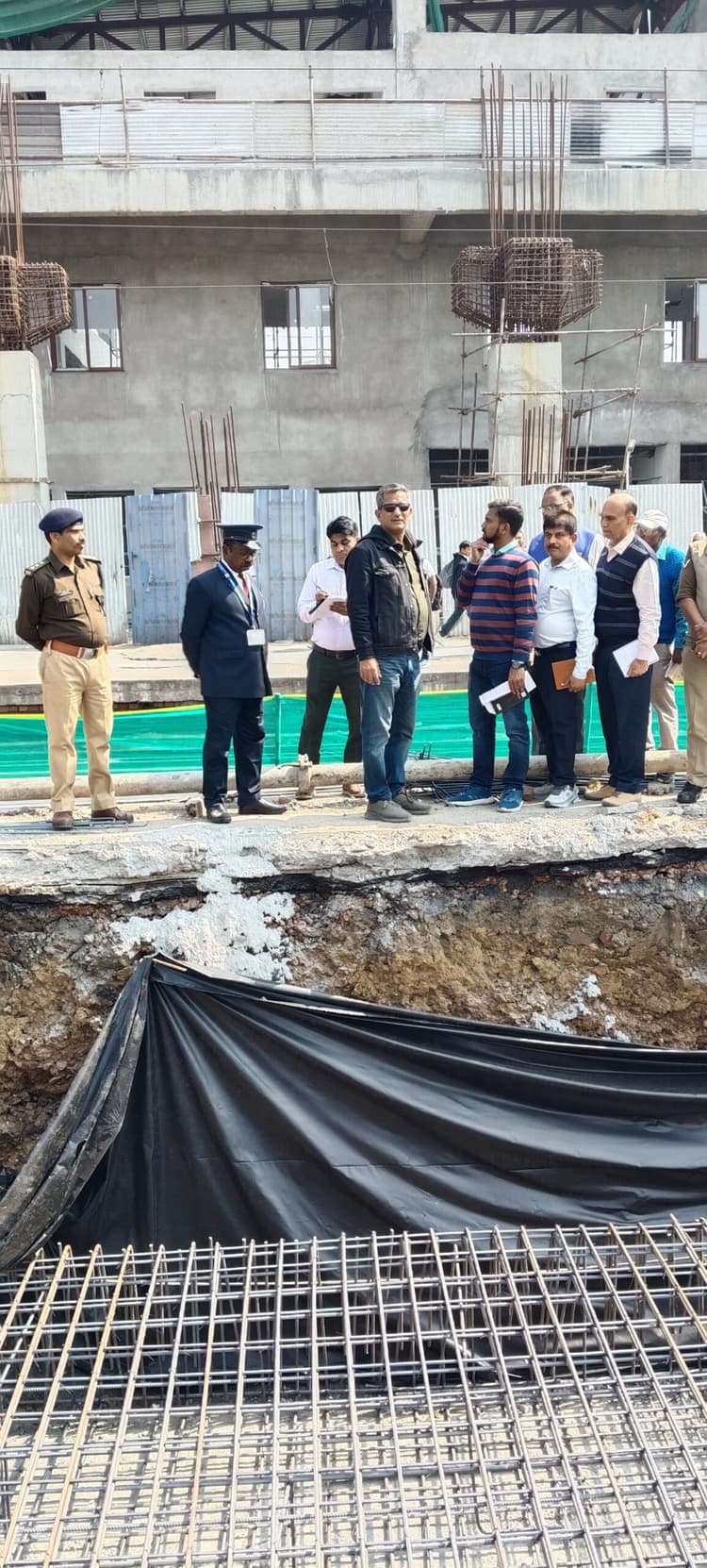 डीआरएम ने मेगा ब्लॉक के कार्यों की प्रगति पर ली जानकारी