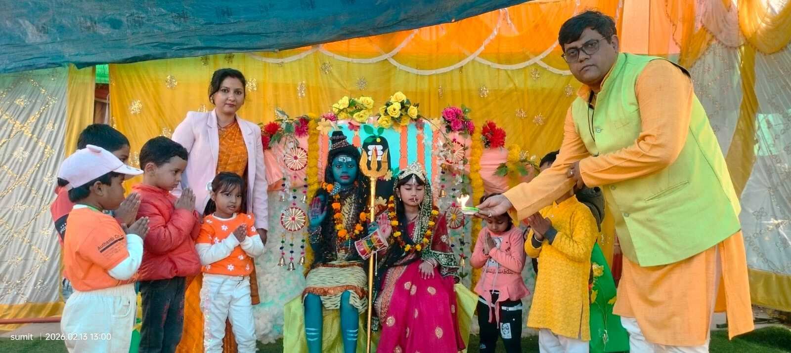 बच्चों ने प्रस्तुत की मनमोहक झांकियां